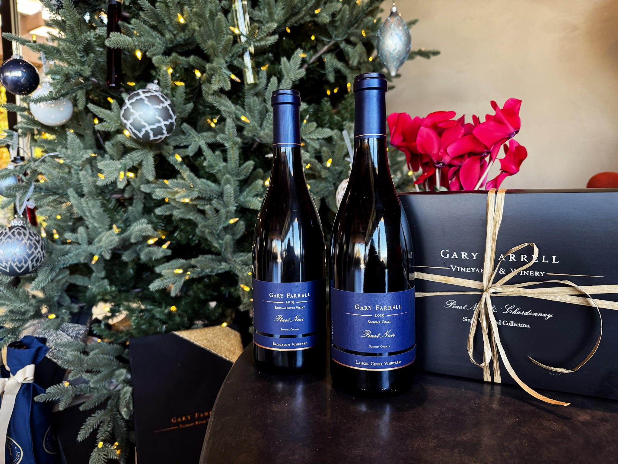 Holiday Sip & Shop
