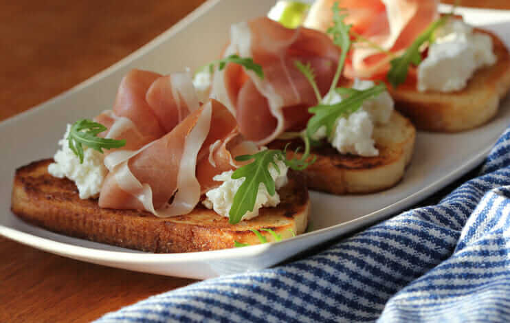 Bruschetta with Prosciutto, Arugula and Burrata